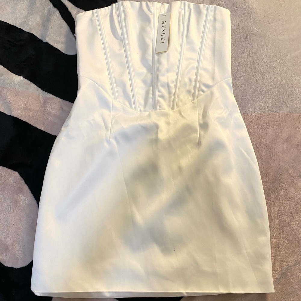 Cute dress - Picture 2 of 3